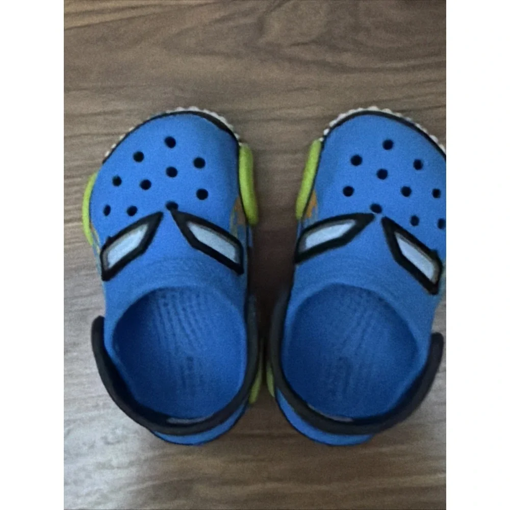 Crocs Hot Wheels Baby Sz 6C Colorful Boys Car Race car Clogs Shoes EUC